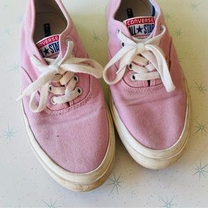 PINK CONVERSE size 8.5 women’s / 7 men’s skater shoes low top sneakers unisex